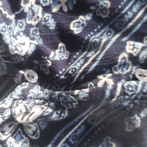 Justice Navy and White Floral Blouse - Picture 4 of 6